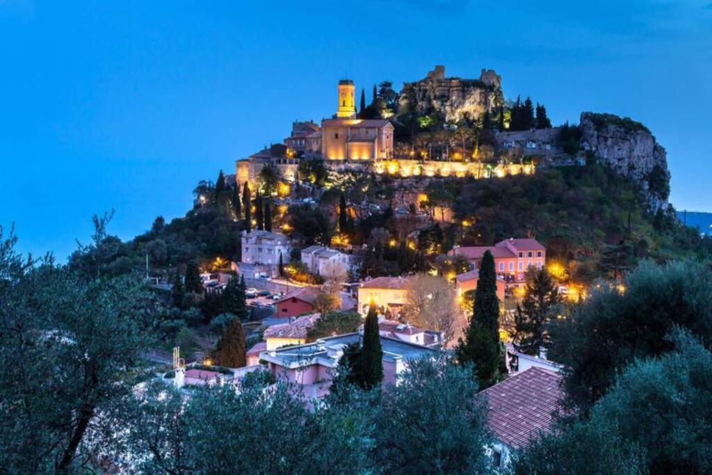 Studio Au Calme, Avec Terrasse Et Parking A Eze Village ภายนอก รูปภาพ